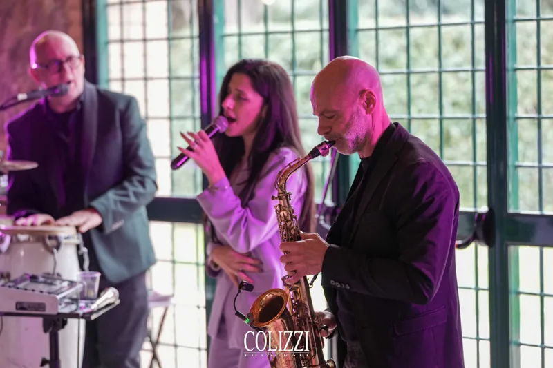 Il trio Everglades con voce, sax e percussioni